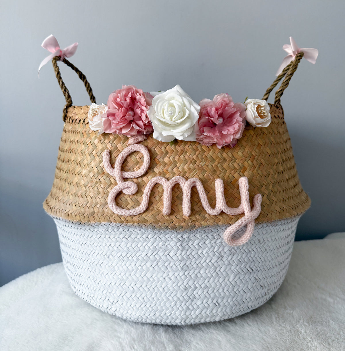 Panier en osier fleurs