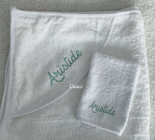 Cape de bain bébé en coton blanc prénom personnalisé
