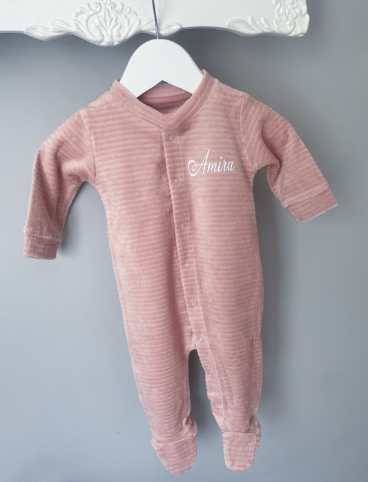 Pyjama bébé en velours côtelé rose à personnaliser