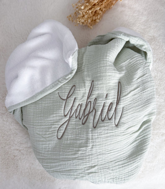Couverture brodée gaze de coton vert polaire blanc