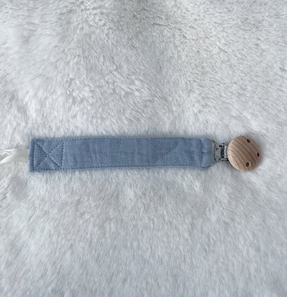 Attache tétine coton bleu prénom brodé