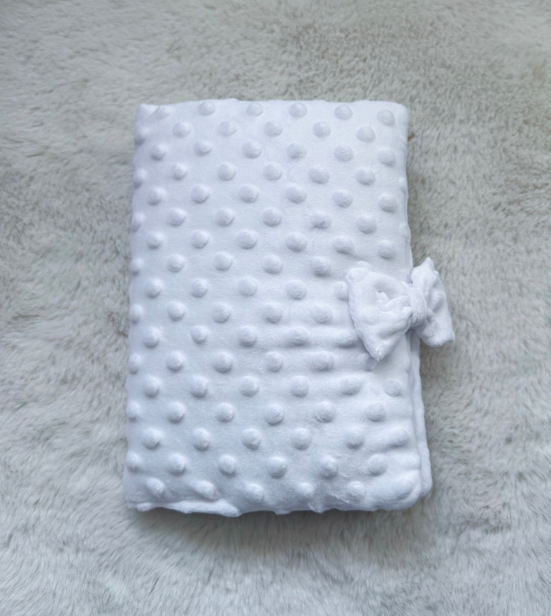 Protège carnet de santé minky blanc brodé
