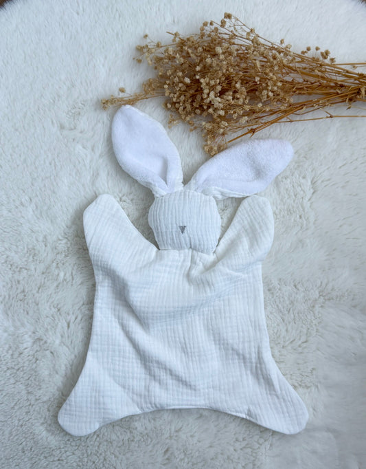 Doudou lapin blanc personnalisé avec prénom brodé
