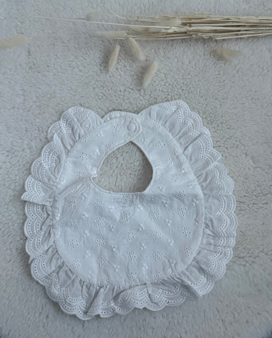 Bavoir broderie anglaise prénom brodé
