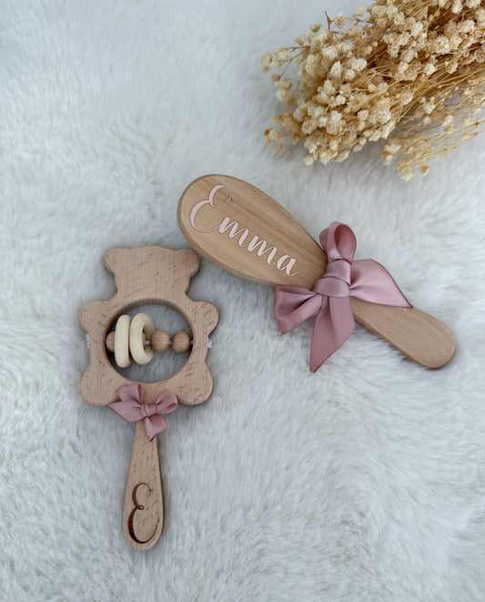Brosse et hochet bébé en bois personnalisée avec prénom & ruban satin