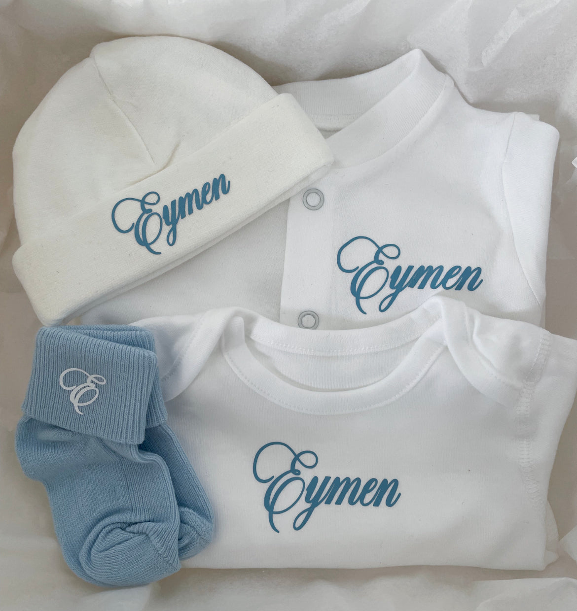 Coffret naissance personnalisé première tenue blanche en coton